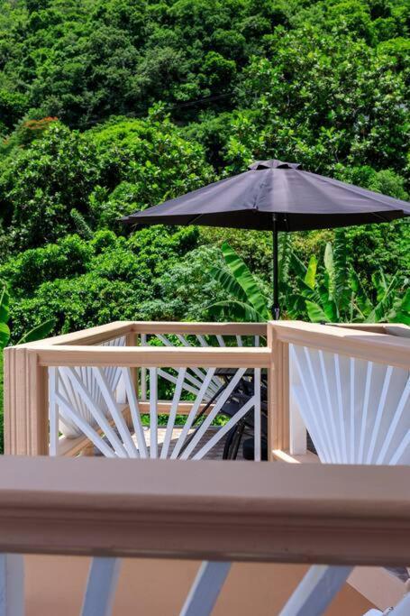 Maggie'S Inn Soufrière 외부 사진